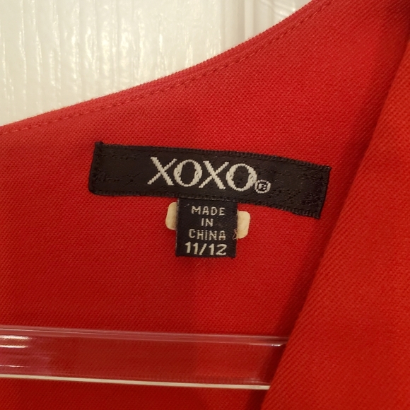 XOXO Red V-Neck Sheath Dress, flutter sleeves, Size 11/12 - Picture 2 of 8